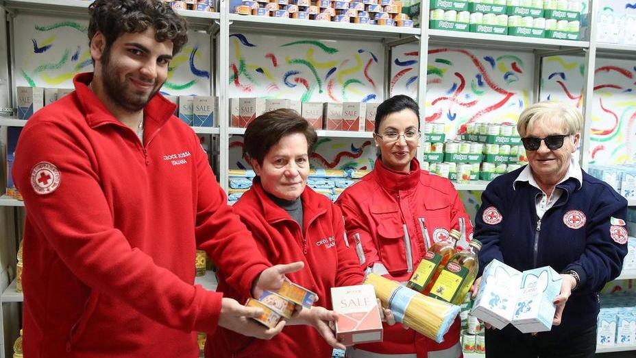 Via all'Emporio solidale in via Matteotti