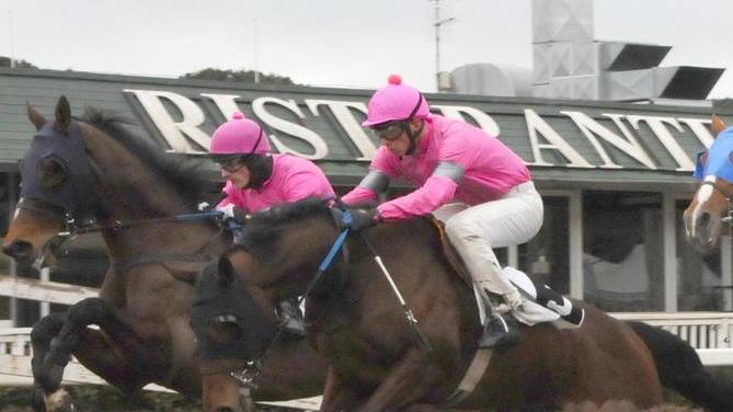 Corse a ostacoli un Gran Premio a San Rossore