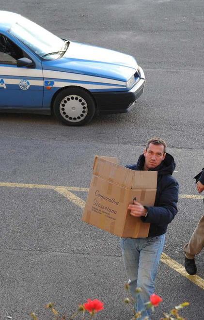 «Parti incidentate di auto sostituivano quelle sane»
