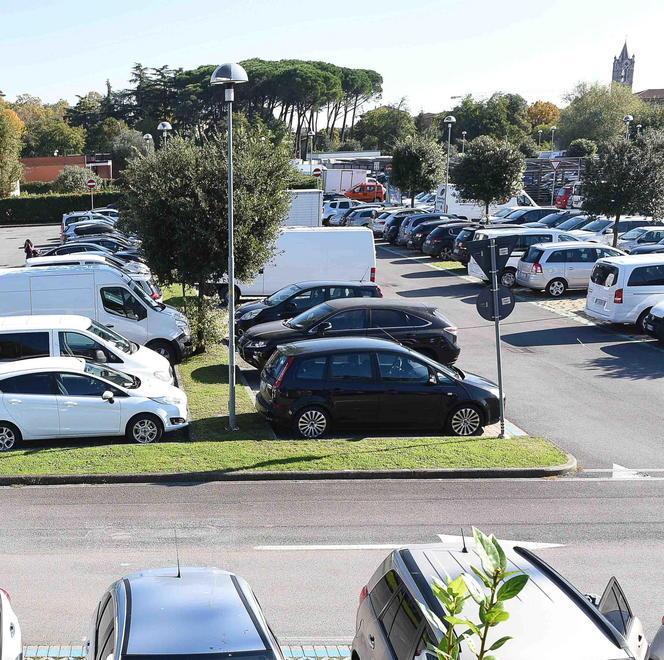 Unica concessione: sosta gratis in struttura il 25 e a Capodanno