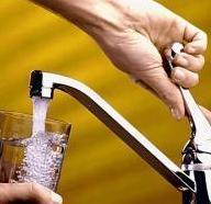 «Giù le bollette senza acqua potabile» 
