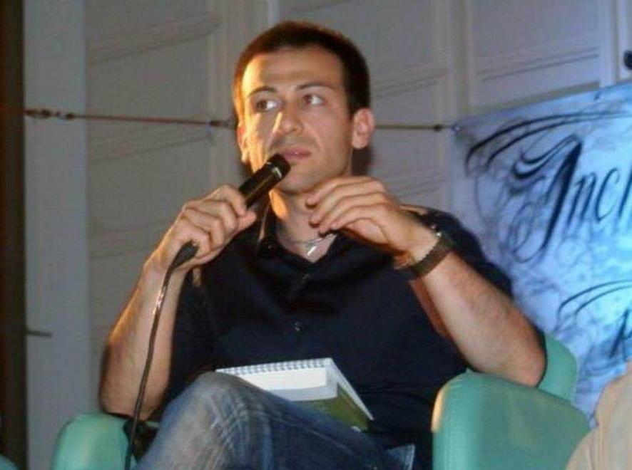 Storia del sindacato sotto le Apuane: un volume di Profetti 