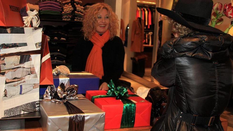 Natale, è tempo di regali Si punta sugli alimentari