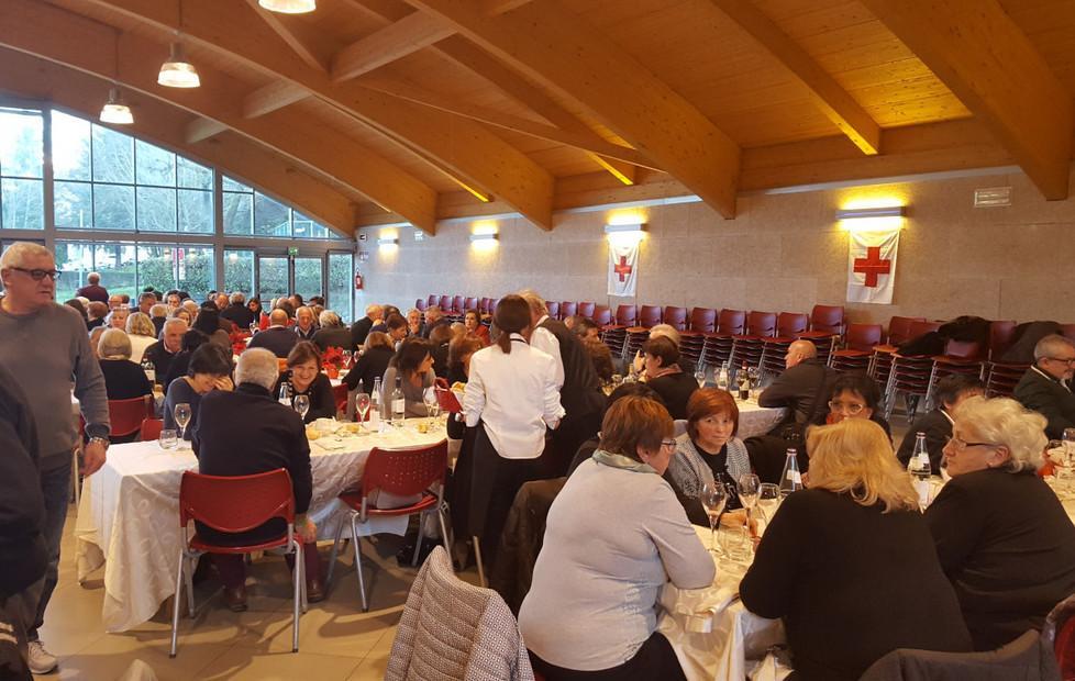 In 250 a tavola con la Cri Tradizionale festa di Natale