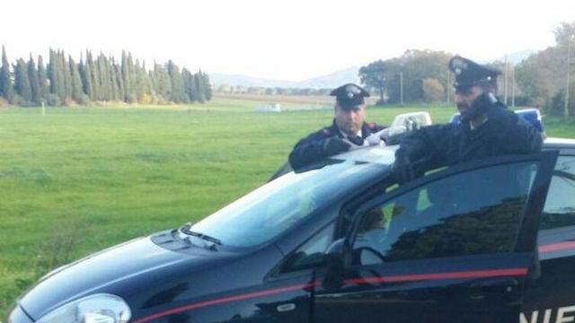 Rapinò un commerciante minacciandolo con un coltello