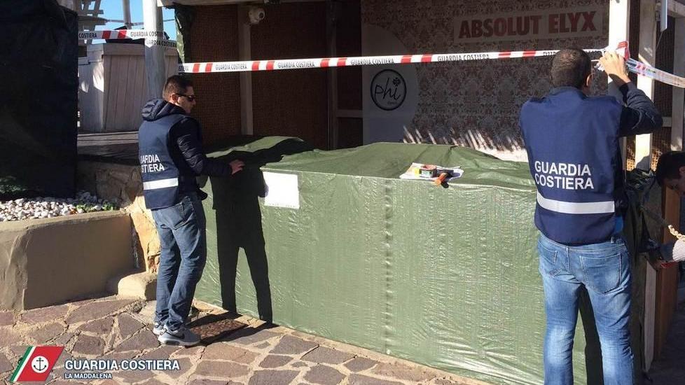 Sequestrate le strutture del Phi Beach