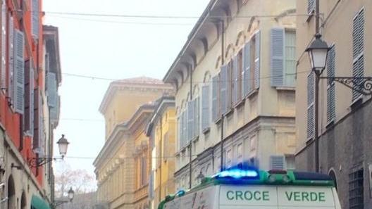Prende a testate l’inquilino moroso