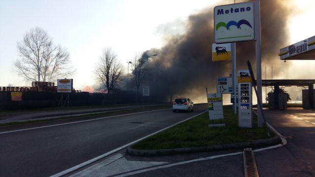 L'incendio nel viale Marconi