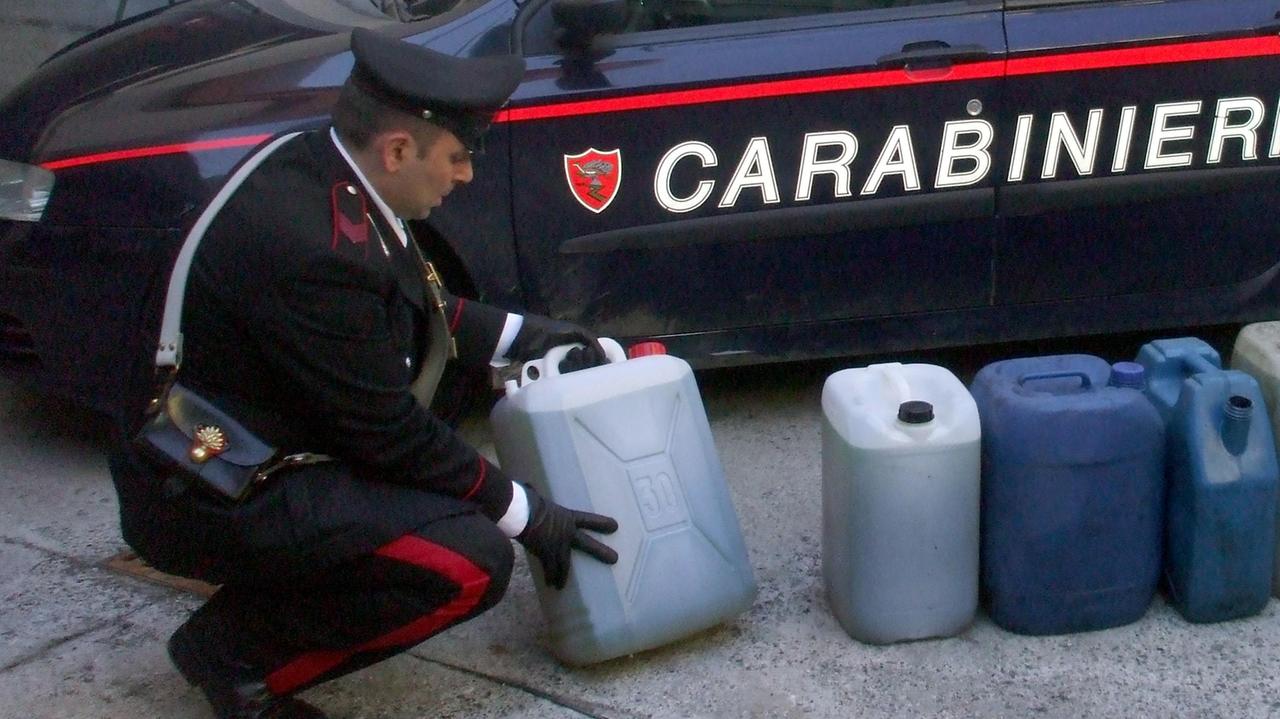 San Martino in Rio, rubano gasolio dal camion: presi