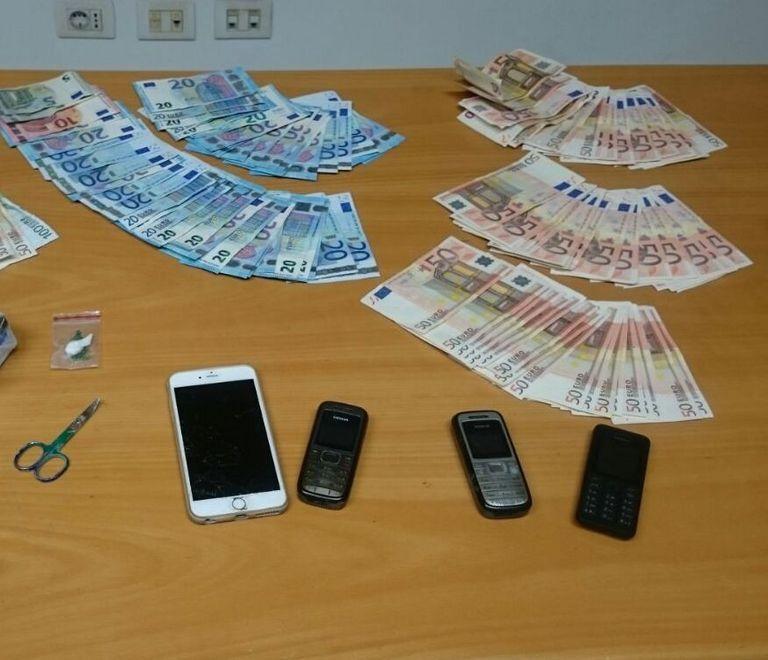 Stampavano soldi falsi: presi i coniugi spacciatori di San Prospero