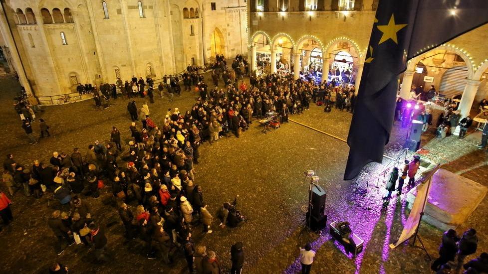 Coro gospel in piazza a Modena