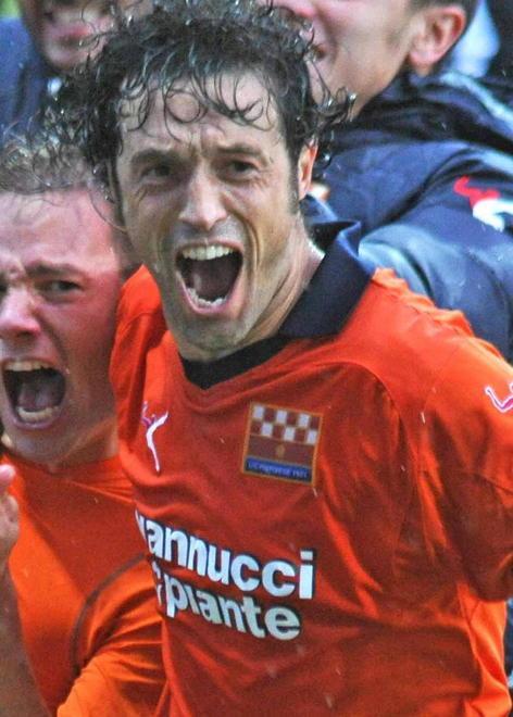Contro il Livorno torna Colombo In difesa spazio a Sammartino