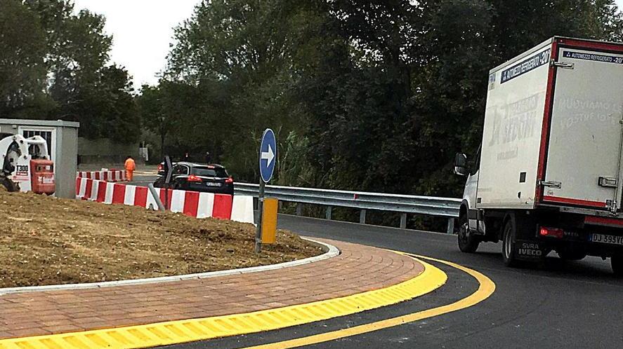 Oggi apre la rotatoria in viale Europa