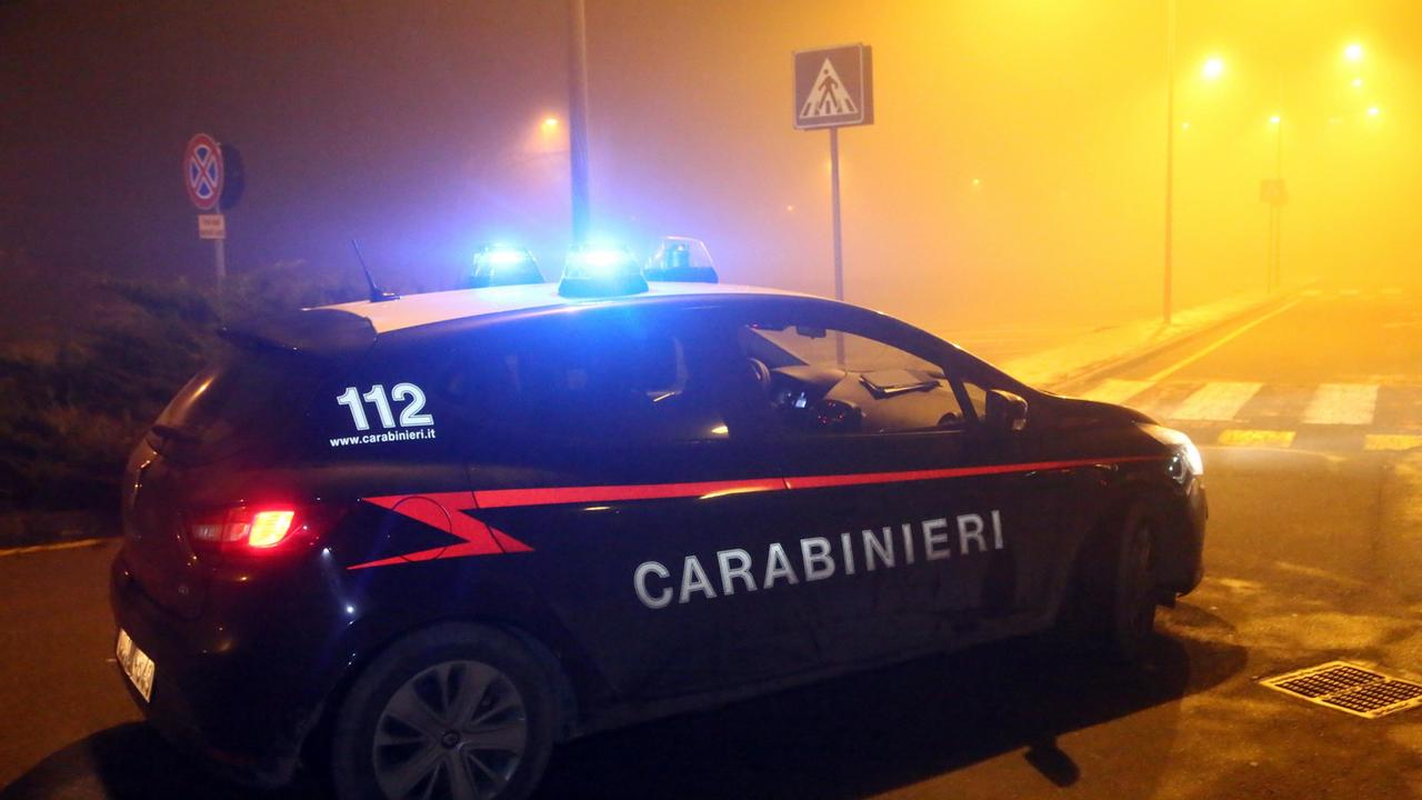"Aprite, siamo i carabinieri" invece è una rapina