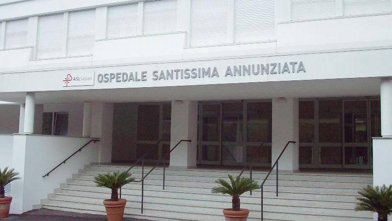 L'ingresso dell'ospedale civile 