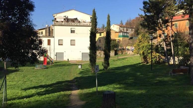 Spacciatori e degrado protesta per un parco