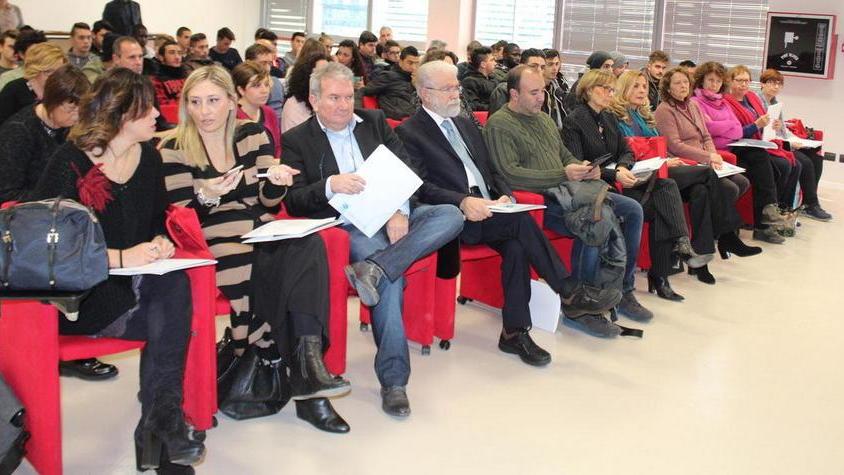 Corsi per giovani che hanno deciso di lasciare la scuola
