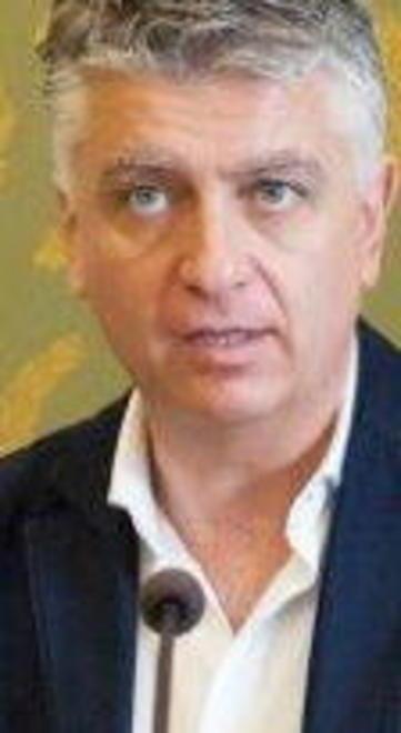Pd contro Mallegni su rifiuti e Unione dei Comuni 