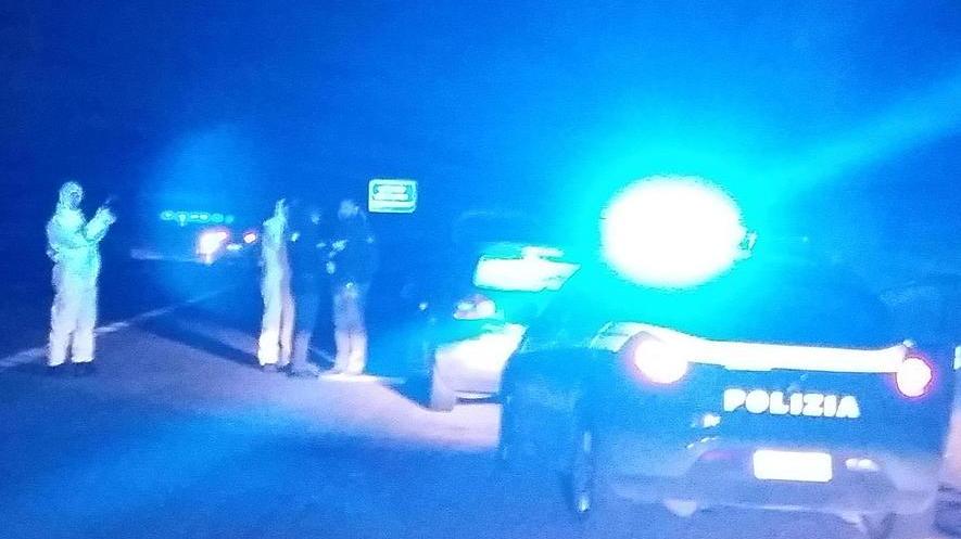 Trovato senza vita, con un coltello nel petto