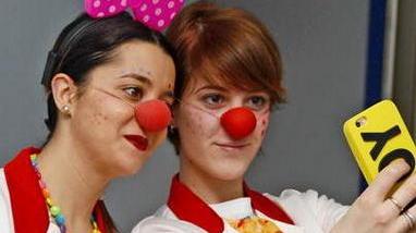 Il sorriso dei clown per i bimbi malati