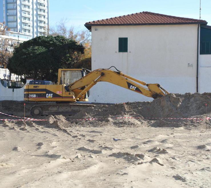 Vialetti salvaguardati da due canali per l’acqua 