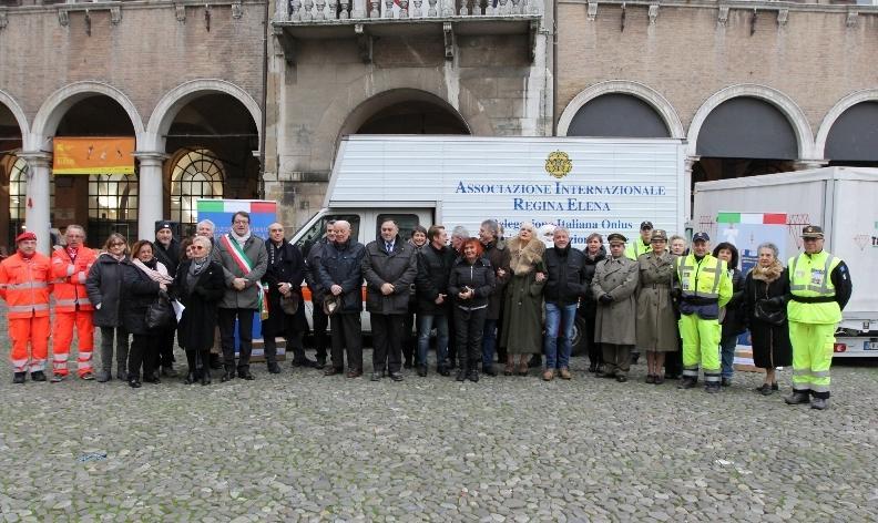 Duemila panettoni per anziani e bambini 