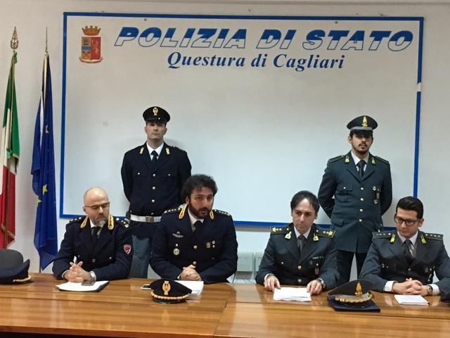 Assalti ai portavalori, conferenza stampa congiunta di polizia e guardia di finanza (Rosas)