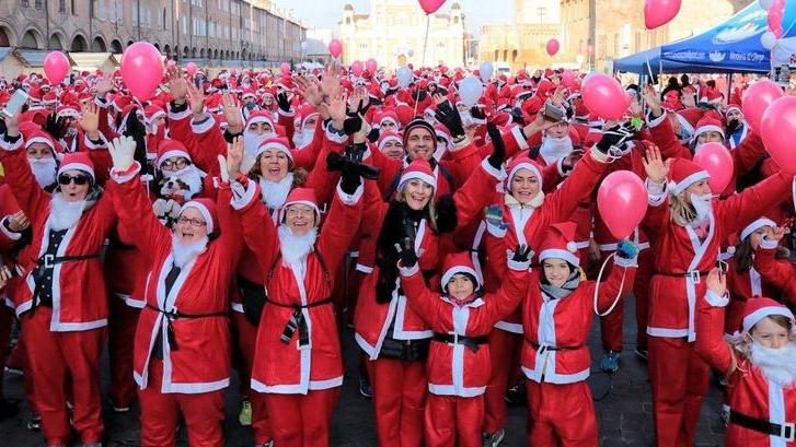 Settecento Babbo Natale di corsa per le strade di Carpi