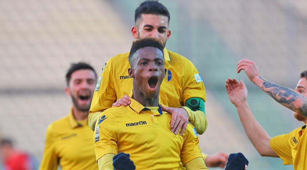I canarini cedono la maglia nera La salvezza a 4 punti 