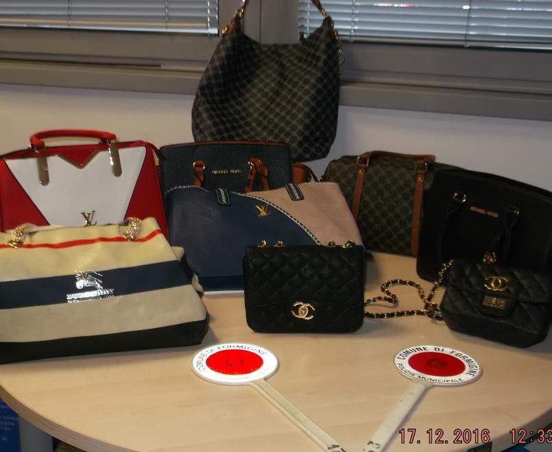 Sequestrate borse griffate false a Formigine 