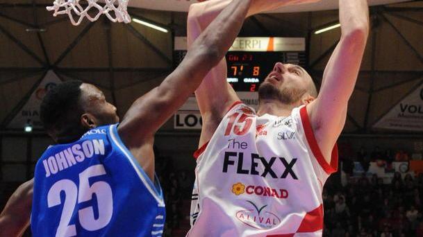 Bolshakov rimbrotta Johnson: «Non ha fatto fallo sul portatore»