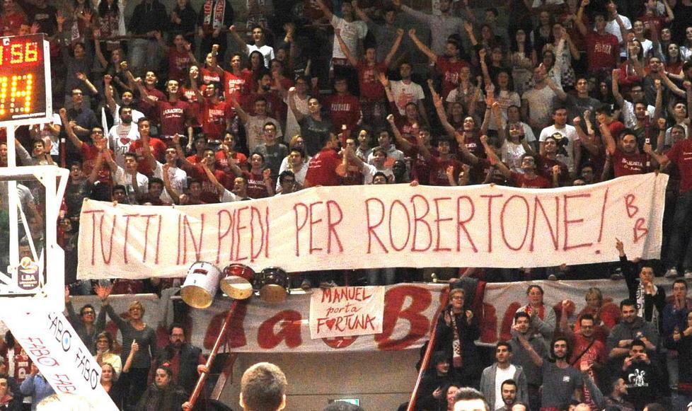 I tifosi tutti in piedi per il presidente Maltinti 