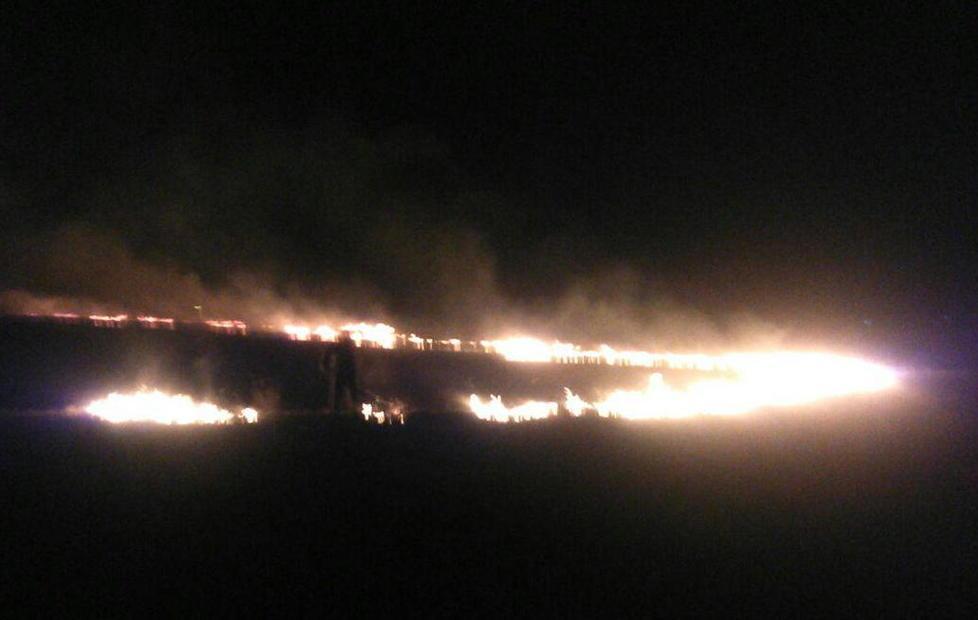 Brucia sterpaglie, scoppia il rogo 