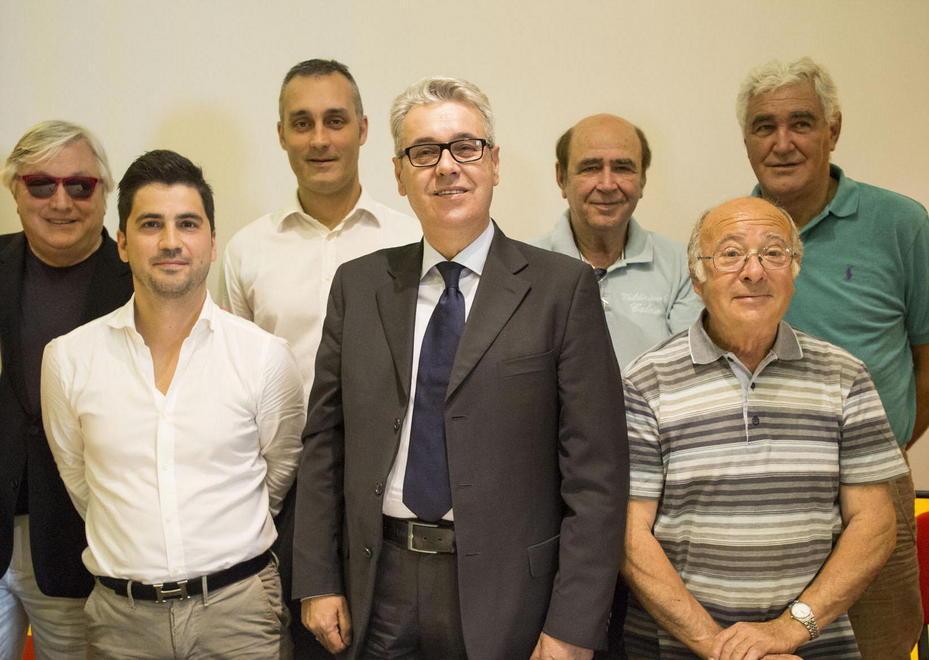 «Tutti insieme a cancellare la scritta» 