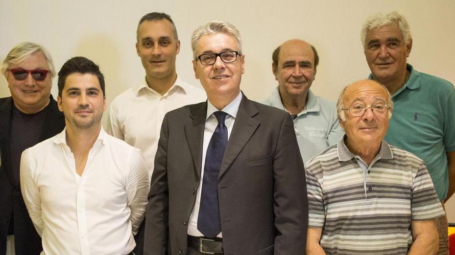 «Tutti insieme a cancellare la scritta»