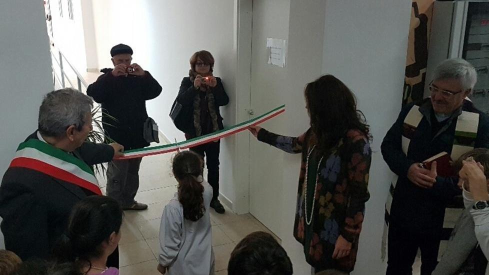 Taglio del nastro alla primaria Pronte due nuove aule esterne