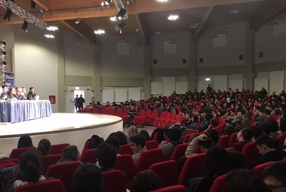 Il lavoro che cambia spiegato agli studenti del Galilei