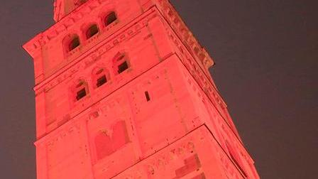 Modena solidale con Aleppo Ghirlandina rossa