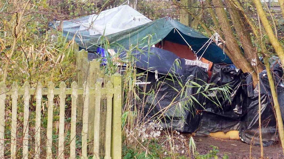 Tendopoli e accampamenti abusivi