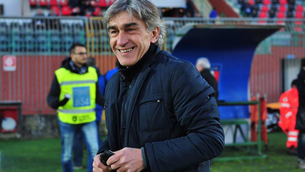 I mille nodi della Lucchese mercato, soci e Piacenza