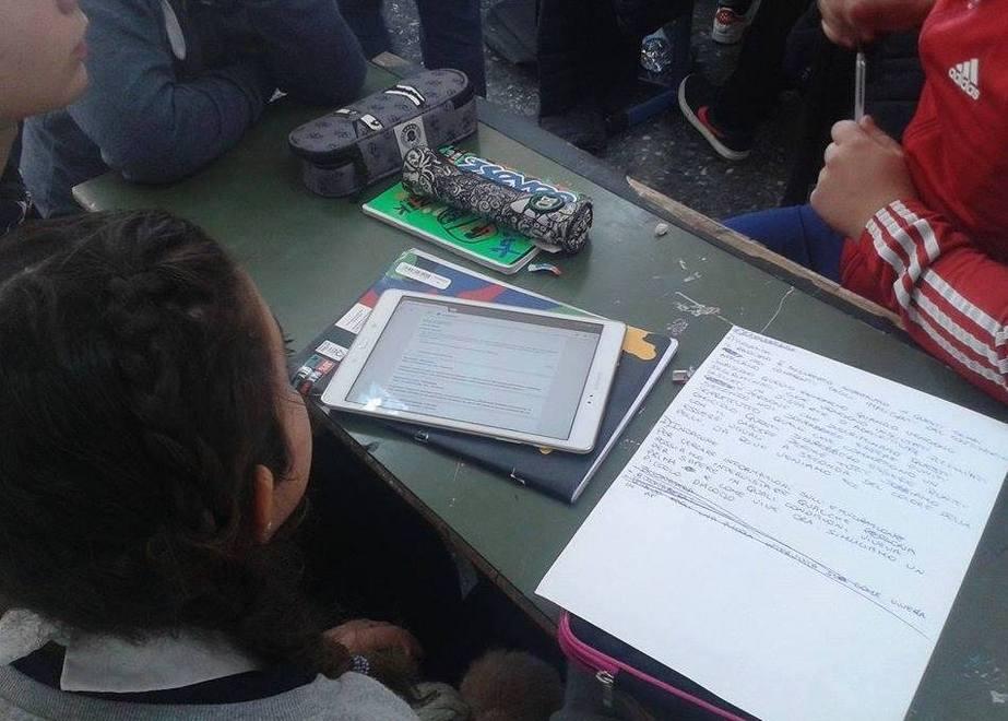 Luras, figurone delle scuole medie 