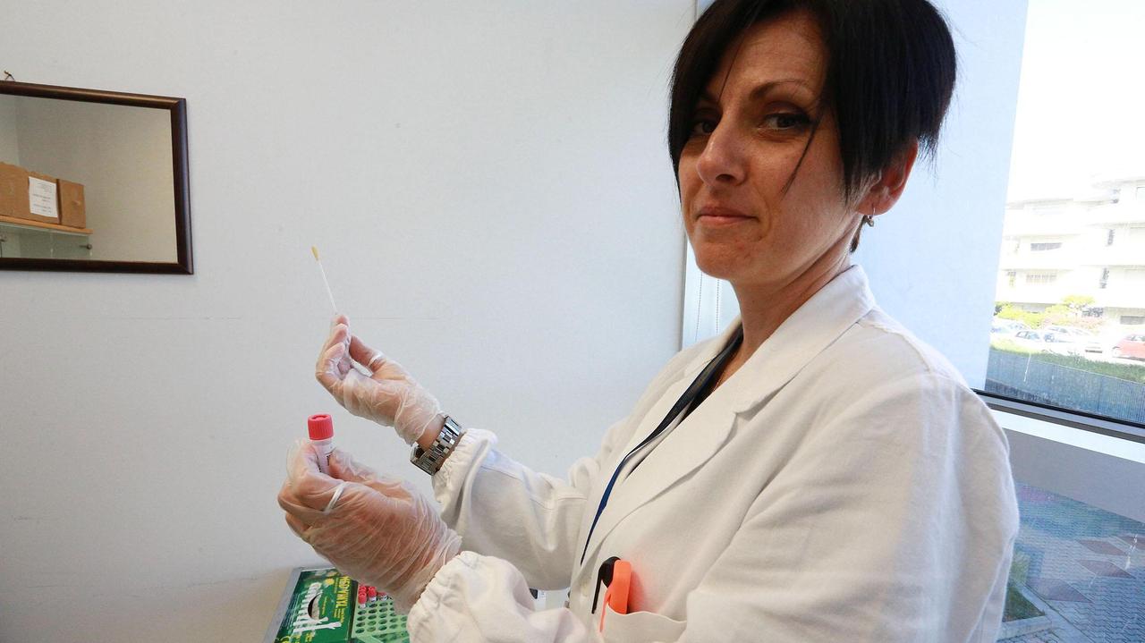 Meningite in Toscana, migliaia di portatori sani e un problema: non sanno di esserlo