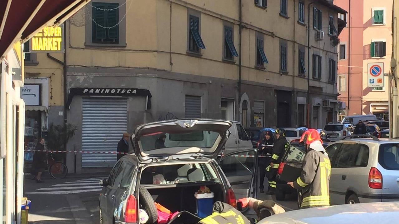 Chiusa via della Pino d'Oro per una fuga di gas da un'auto