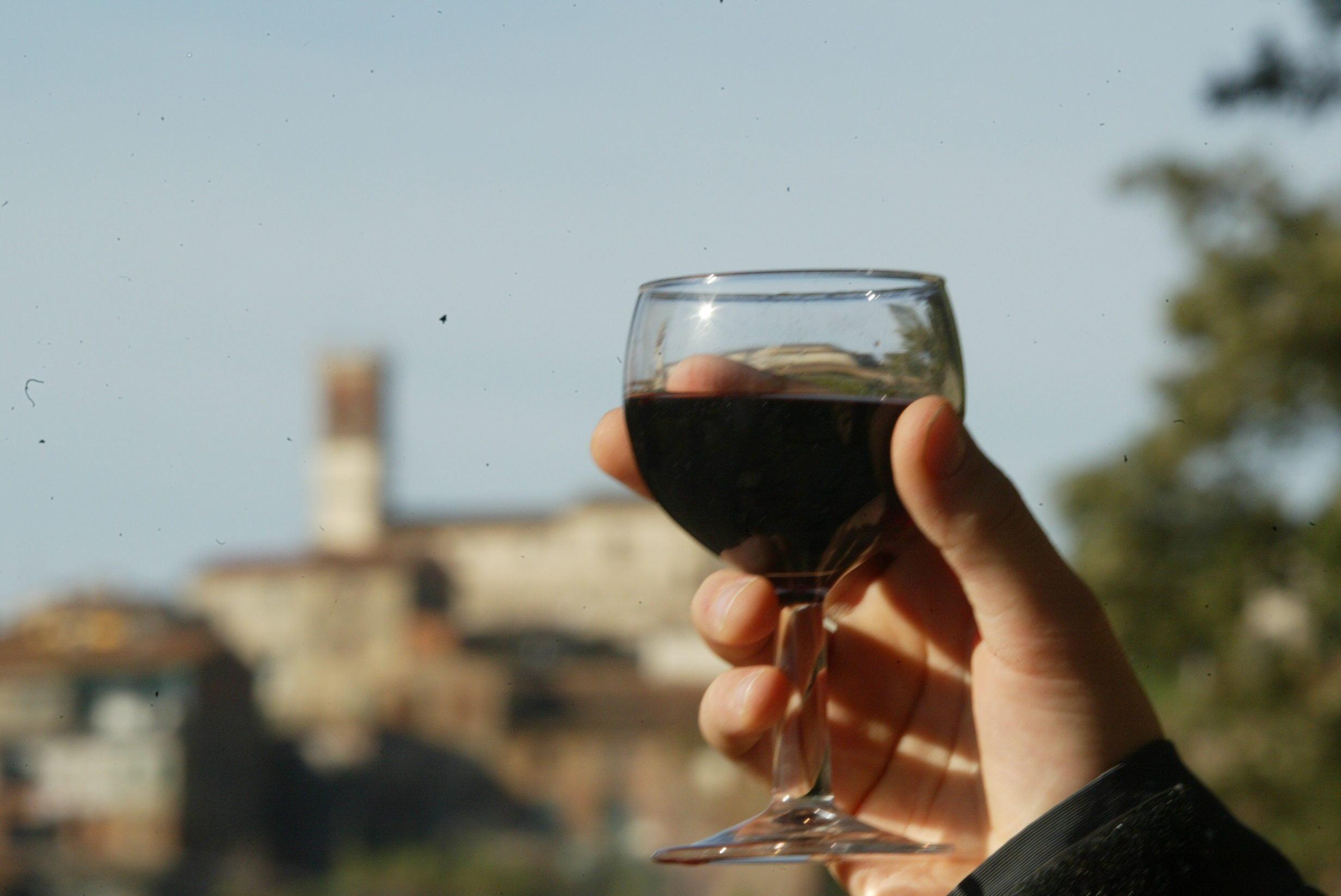 Il vino taroccato, uno schiaffo a tutti noi 
