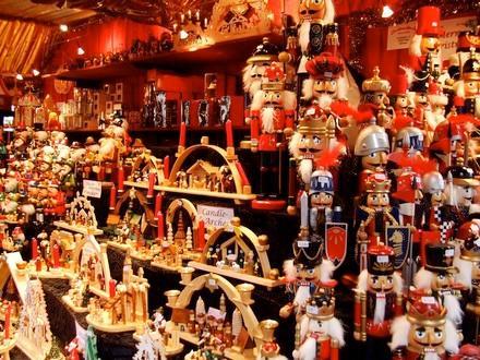 Natale in piazza con zampognari e mercatini