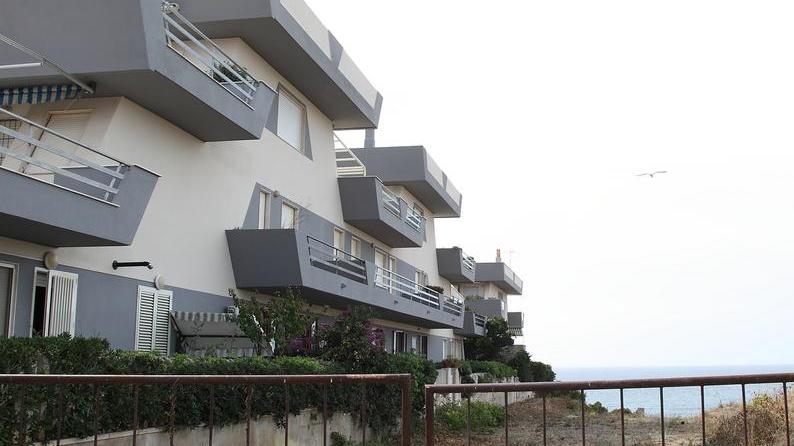 Alghero, Calabona: lottizzazione della discordia