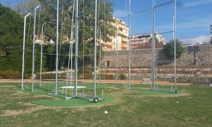 La pista è pronta, gli atleti restano fuori 
