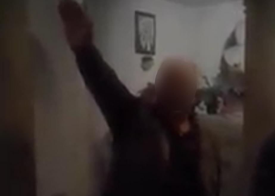 Saluto romano su Fb, l’assessora si scusa: «Un gioco innocente» 