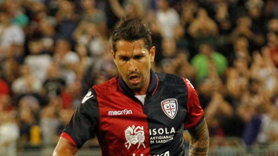 Ballottaggio tra Borriello e Sau per affiancare Farias in attacco