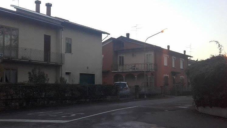 Trova i ladri in giardino e chiama la mamma